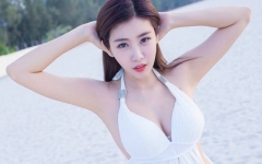 Chinese Bikini Girls Photos (2)