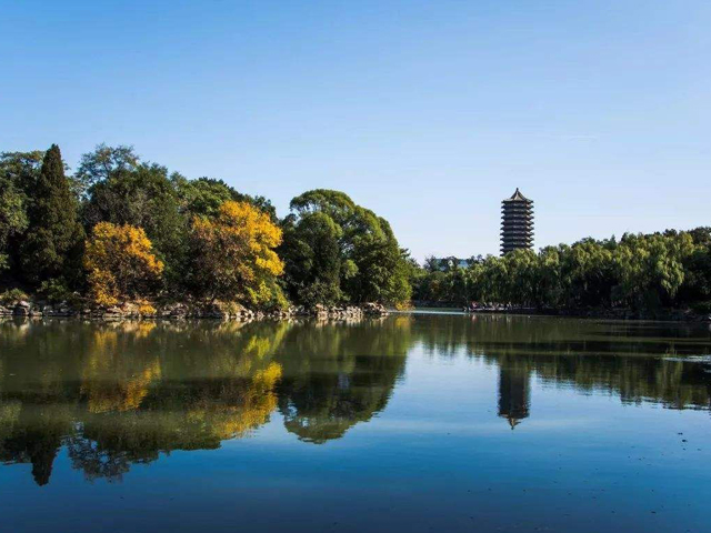 Top 10 Beautiful Campus Lakes in China