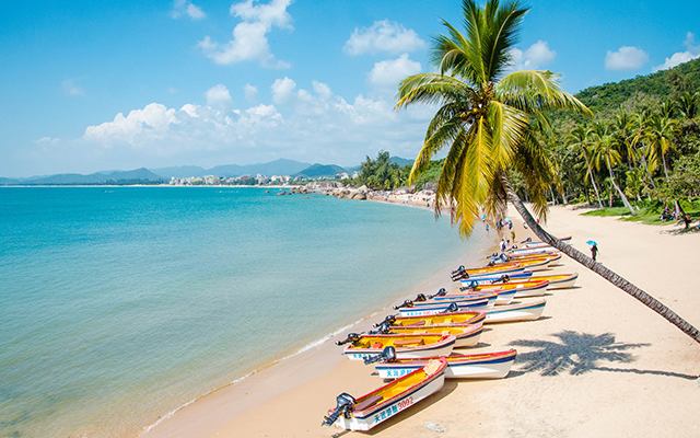 Top 10 Honeymoon Destinations In China-Sanya tropical seaside scenic spot