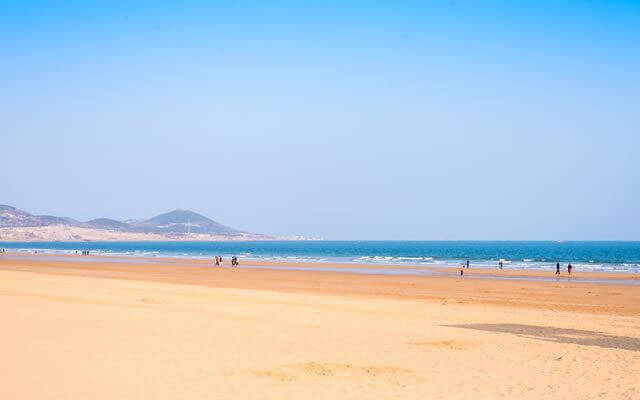 10 Most Beautiful Beaches In China-Golden Sand Beach Scenic Area