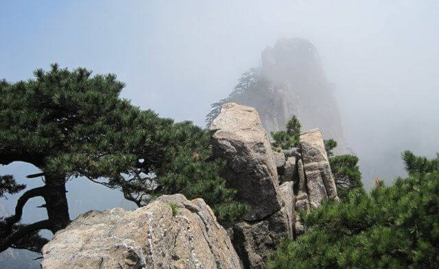 Top 10 Famous Summer Mountains in China-Huangshan