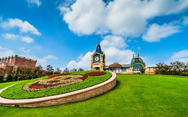 Top 10 Amusement Parks In China-Shanghai Disneyland