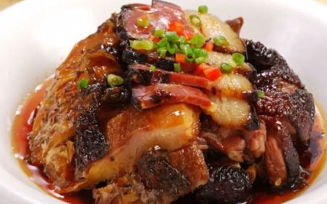 Top 10 Famous Dishes in China-Steamed Preserved Meat