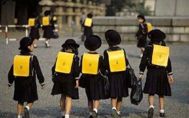 Japanese children bare legs in winter