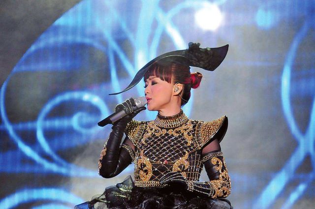 Top 10 Chinese Female Singers-chenhuixian