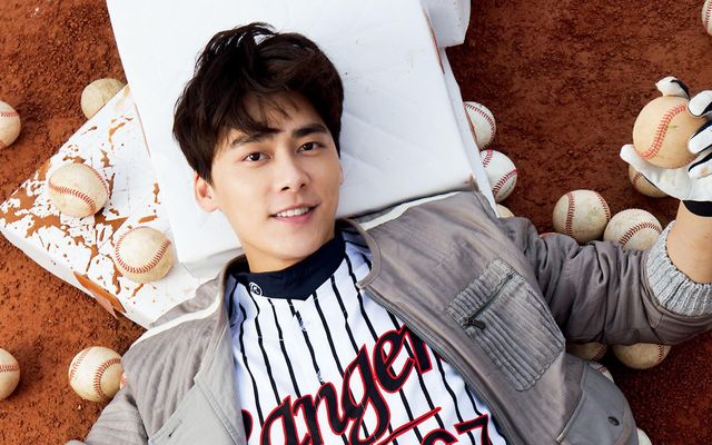 Top 10 Post-80s Male Stars in China-liyifeng