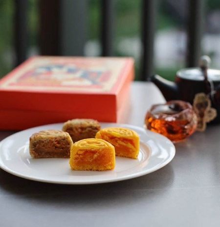 mooncake shape and taste