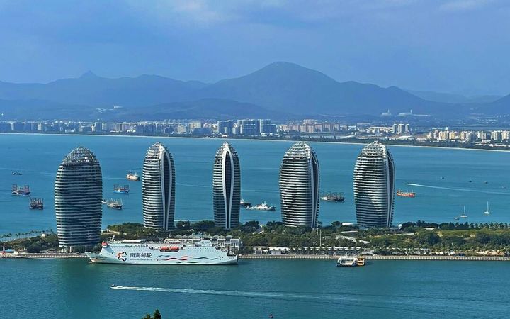 Top 10 Winter Tourist Cities in China-sanya