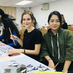 Tips and Benefits for Foreigners Learning Chinese