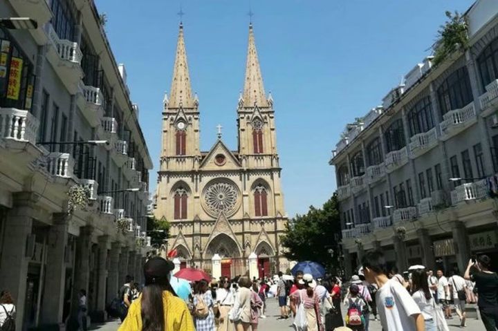 Top 10 Most Beautiful Churches in China-Guangzhou Shishi Sacred Heart Cathedral