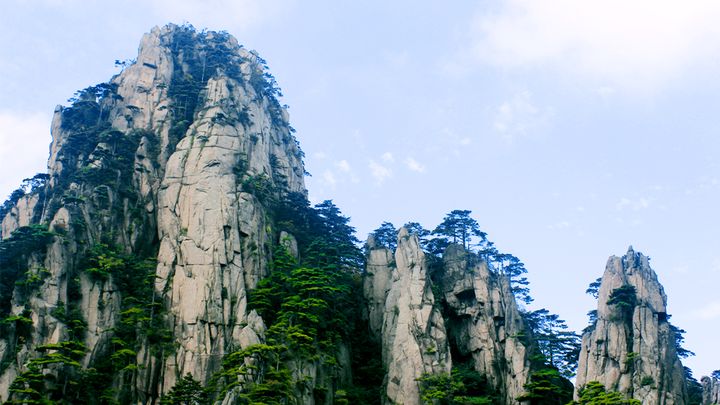 Top 10 Most Beautiful Scenic Spots in China-huangshan