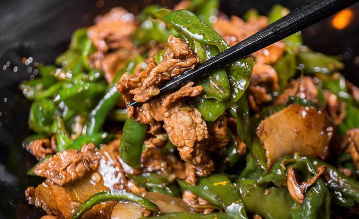 20 Easy Chinese Food Recipes You Can Cook at Home-Chili Fried Pork