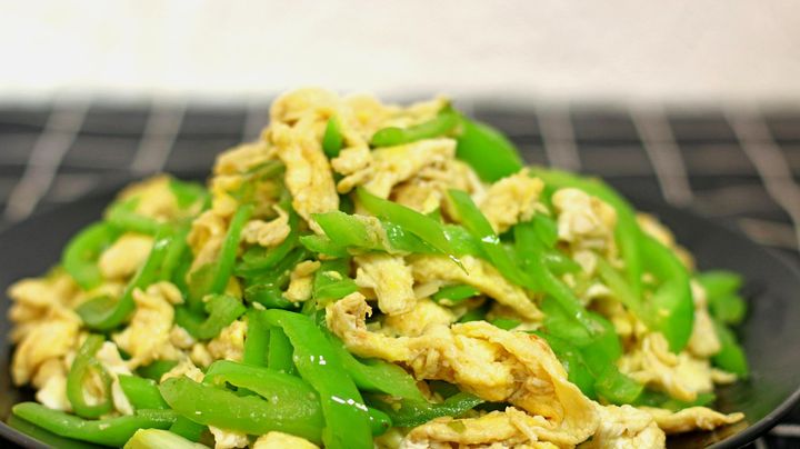 20 Easy Chinese Food Recipes You Can Cook at Home-Chili Scrambled Eggs